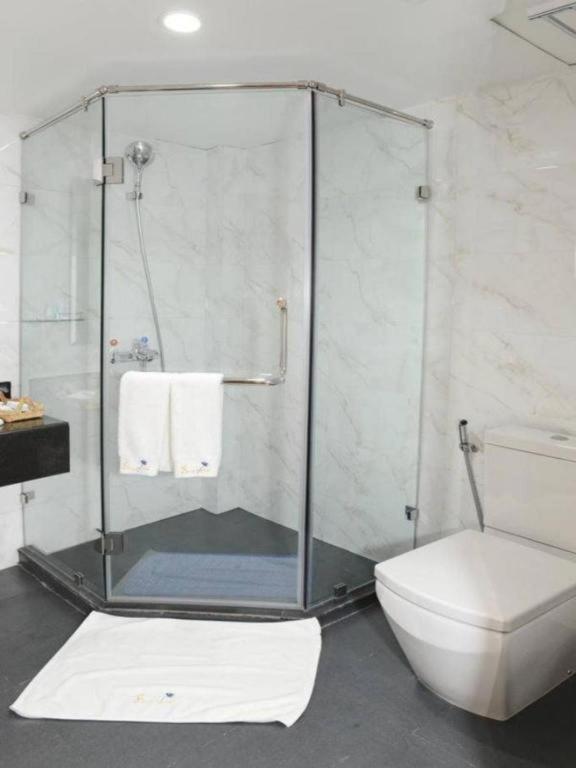8Day Hotel Yangon Luaran gambar
