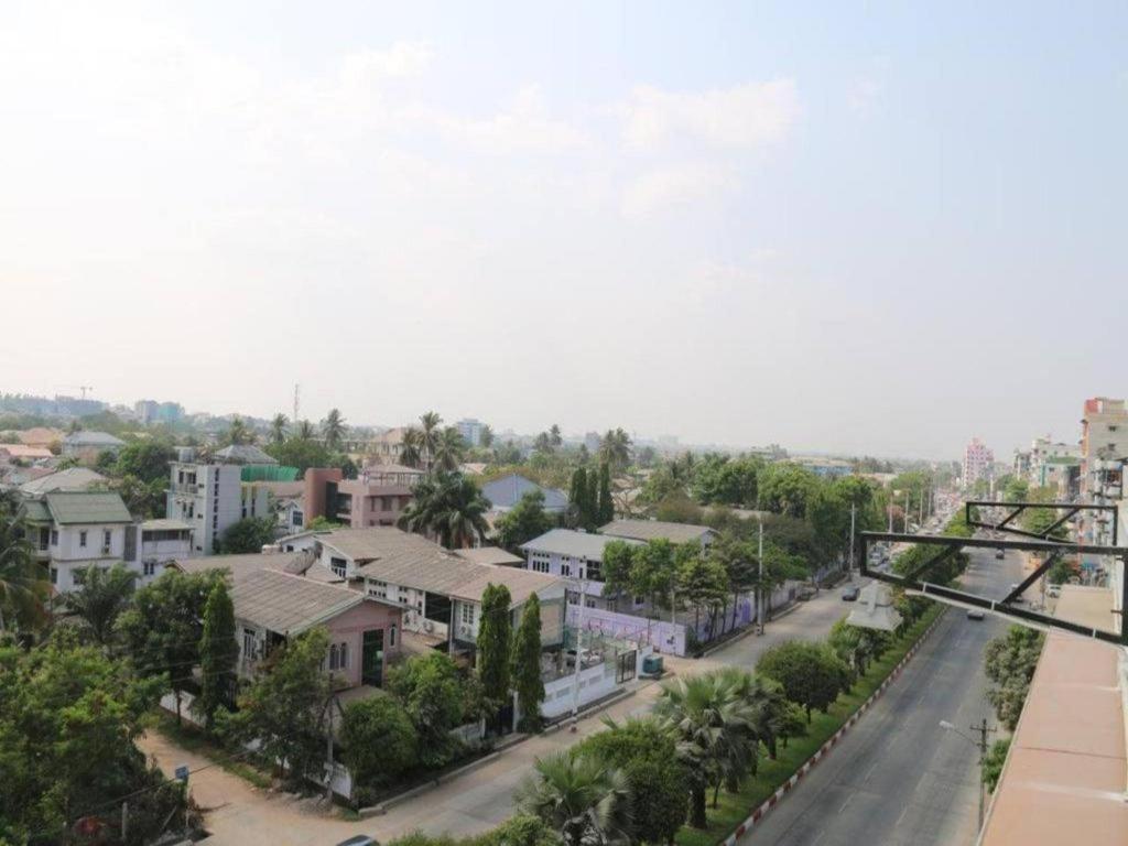 8Day Hotel Yangon Luaran gambar