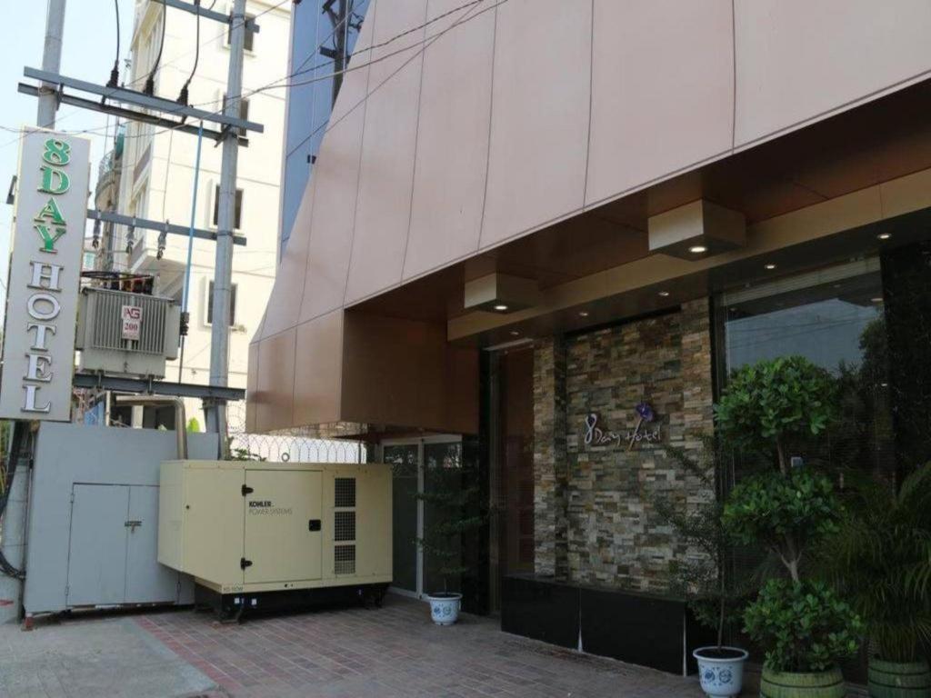 8Day Hotel Yangon Luaran gambar