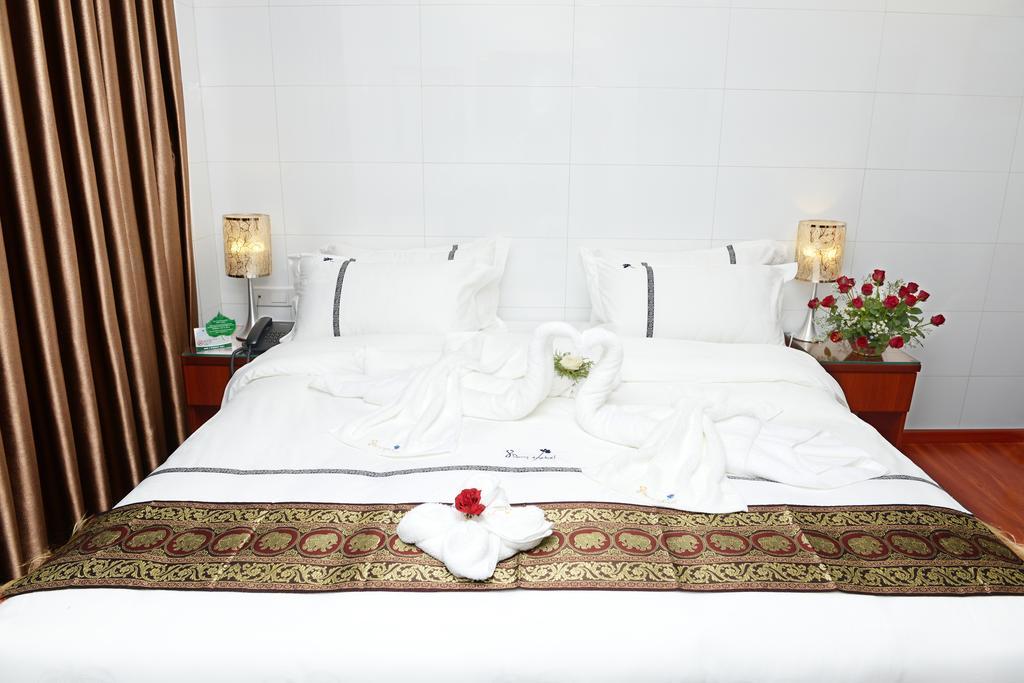 8Day Hotel Yangon Bilik gambar