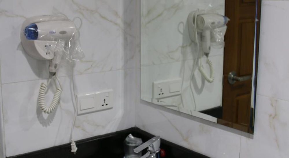 8Day Hotel Yangon Luaran gambar